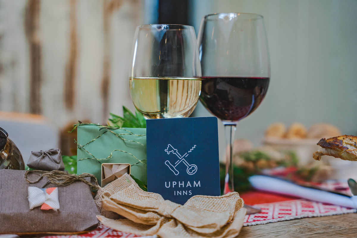 Buy dad a gift voucher for Father's Day from the White Hart in South Harting